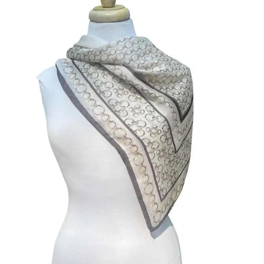 NWT! Dana Buchman Neutral Scarf Chain Motif